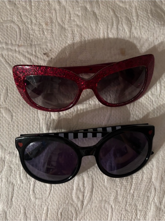 Love Moschino Accessories - Love Moschino Red Glitter Cat Eye Sunglasses